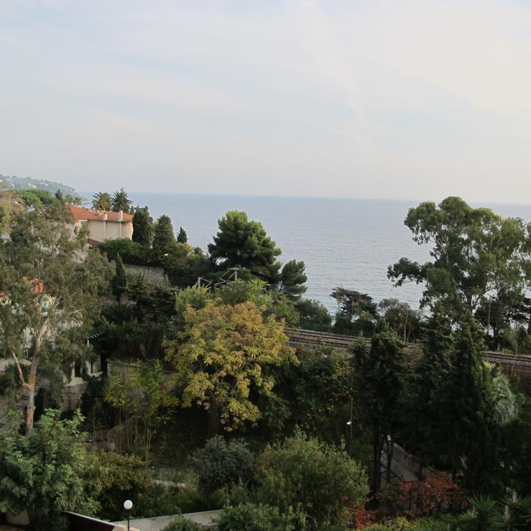Residence "Le Golfe Bleu" Roquebrune-Cap-Martin Exterior photo